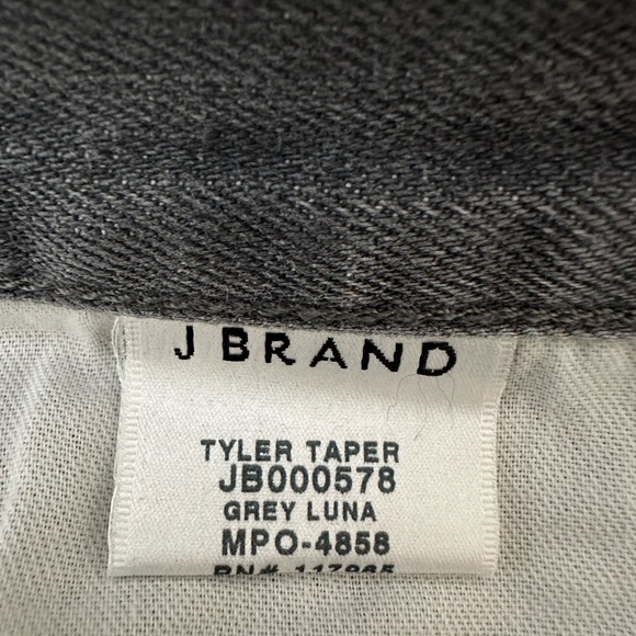 NWT J.Brand Grey Jeans Tyler Taper size 40 - Picture 4 of 8